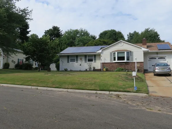 46 Sunset Ave, Hamilton, NJ 08610