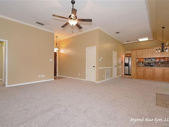 5th image of 2115 Mockingbird Ln