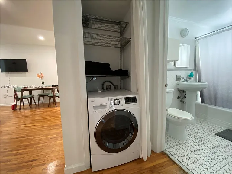 215 Antilla Ave #1 — Photo 5