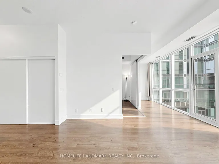 112 George St S #S508 — Photo 15