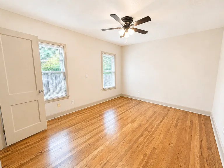4406 Bennett Ave #A — Photo 18