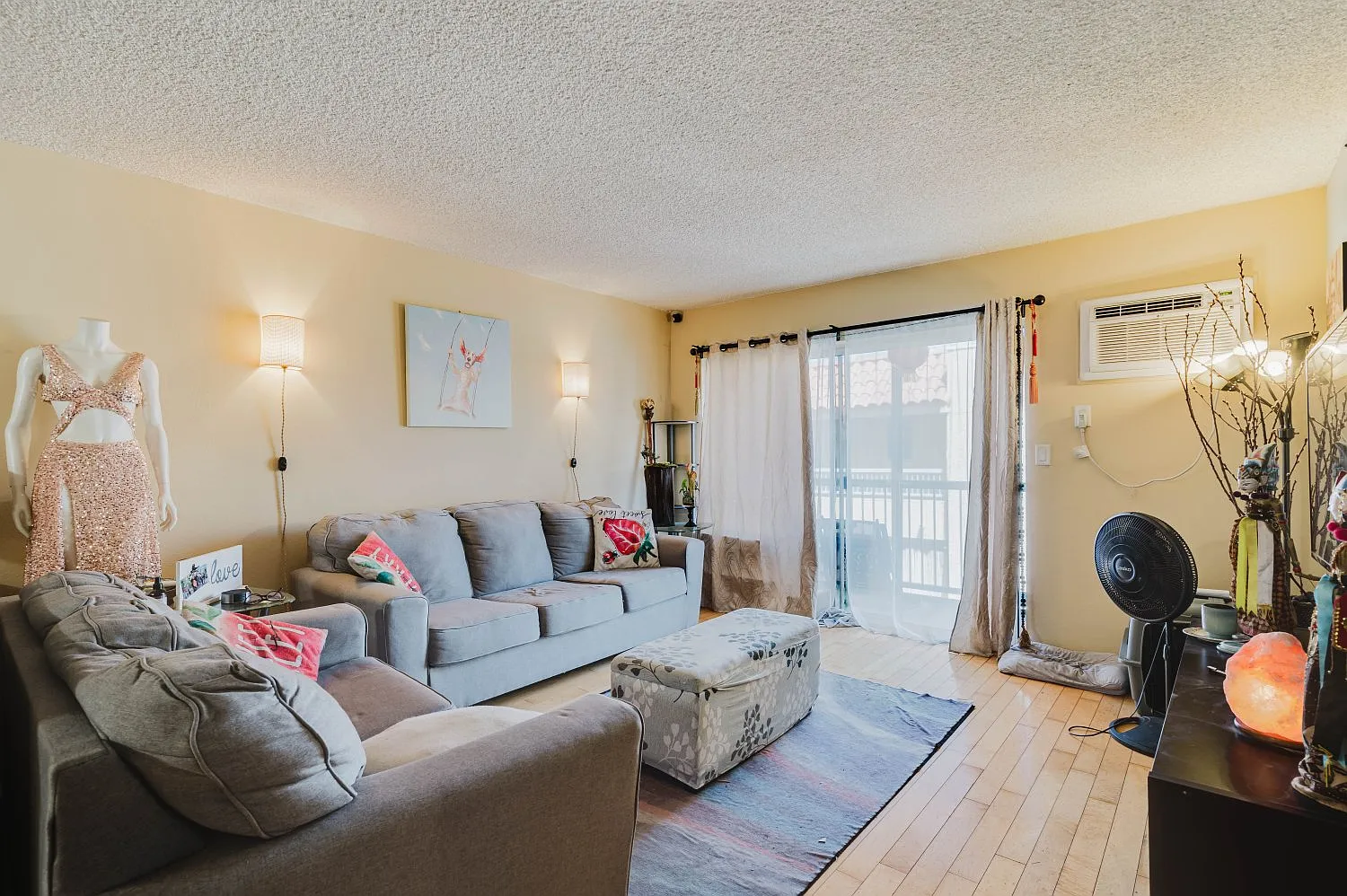 1 bed, 666 sqft, $2,200 — Photo 1