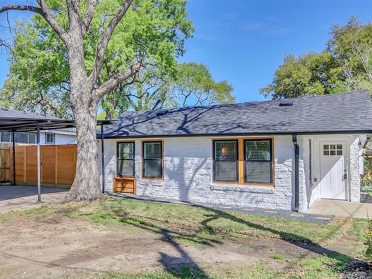 1852 Santa Rosa St — Photo 26
