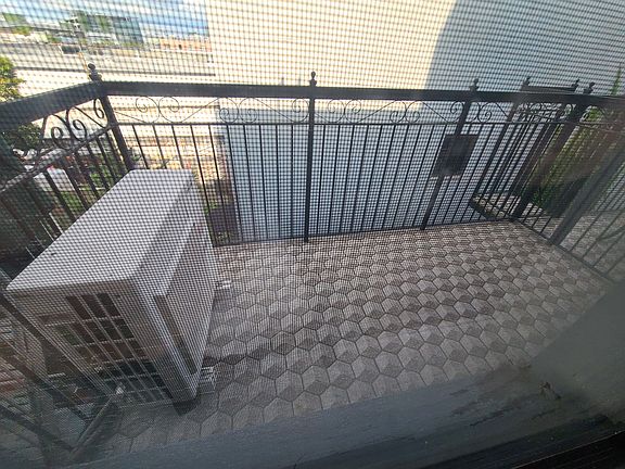 3rd image of 344 McGuinness Blvd APT 3L