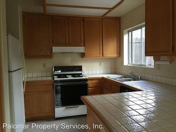 2nd image of 1113 Camino Del Sol