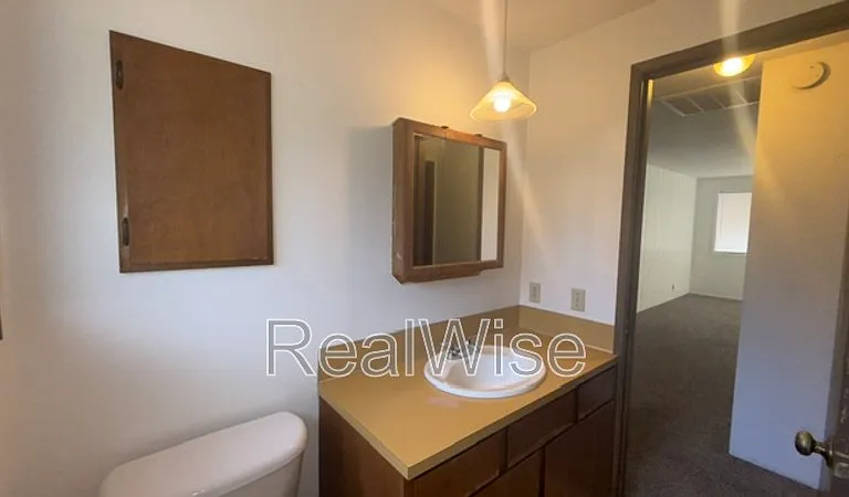 1132 NE Barager Ave — Photo 18