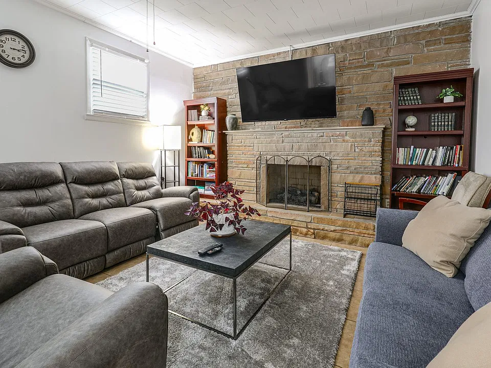 8430 Rolling Hills Ave #ID1647078P