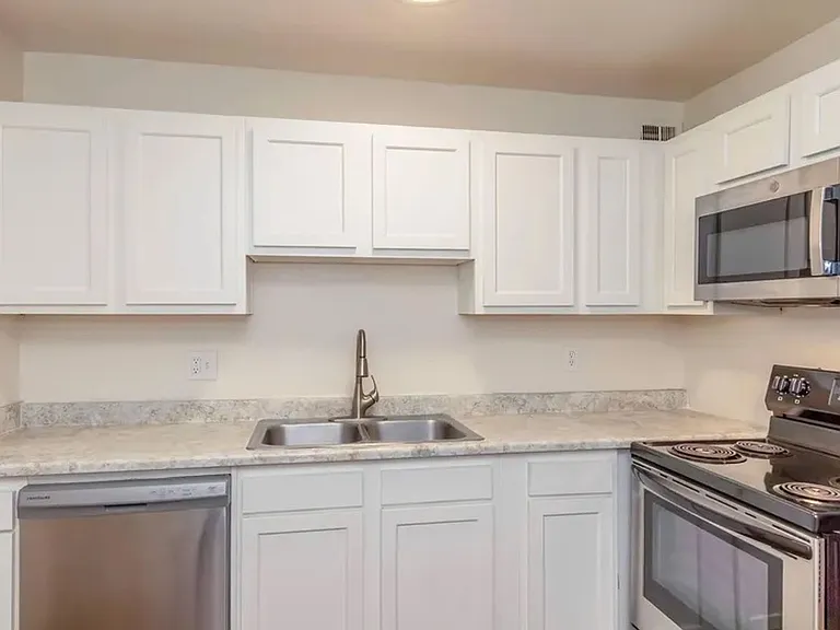 UNITS NOW AVAILABLE - ONE MONTH FREE!! — Photo 52