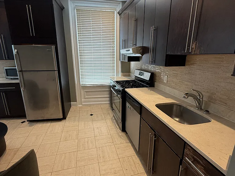 161 Benefit St #7 — Photo 8