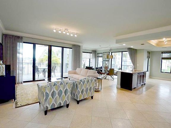 4th image of 1490 5th Ave S #794