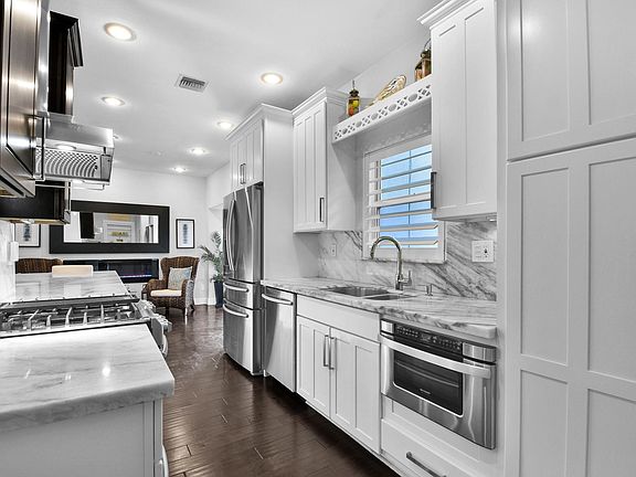 3rd image of 1456 SE 7th Ct