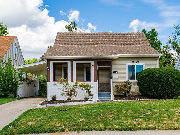 3rd image of 1176 Duxberry Ave