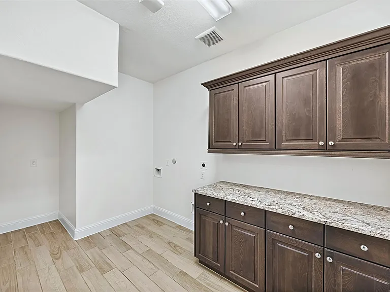 11918 Sumitomo Ln — Photo 9