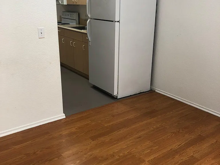 1525 2nd Ave #103 — Photo 9