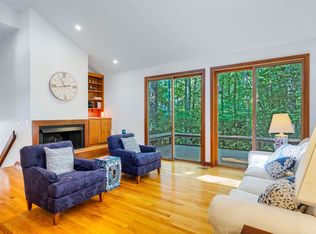 101 Ironwood Pl, Chapel Hill, NC 27514