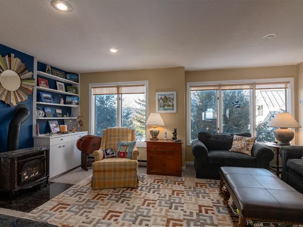 6001 Penobscot Circle #1, Carrabassett Valley, ME 04947