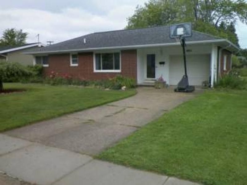 1st image of 661 Garden St
