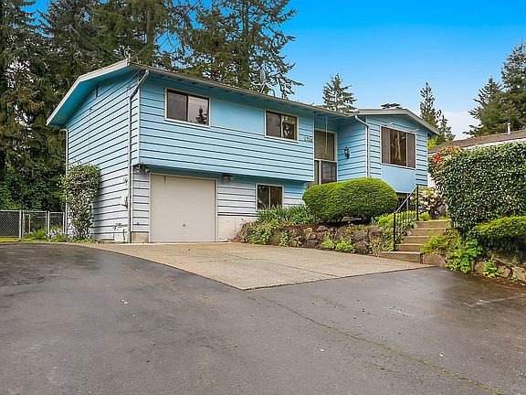 2nd image of 8715 NE 134th St
