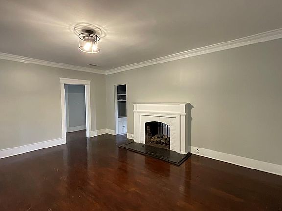 2nd image of 904 S Washington Ave