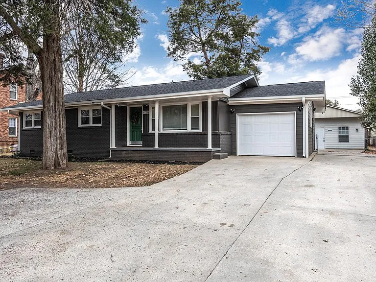 4206 Holmes Ave NW — Photo 8