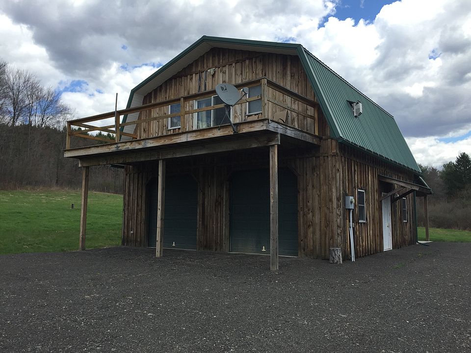 two garages, deck, side door