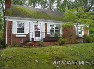 726 Hillcrest Dr, Staunton, VA 24401