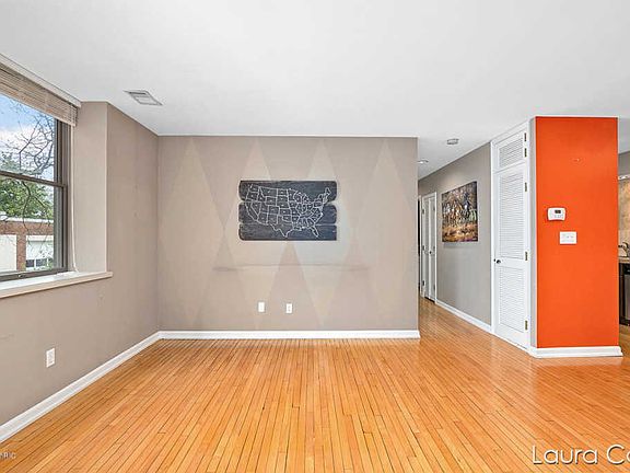 2nd image of 2006 Wealthy St SE APT 6