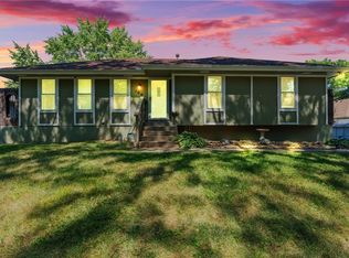 105 SW Windsor Ct, Blue Springs, MO 64014
