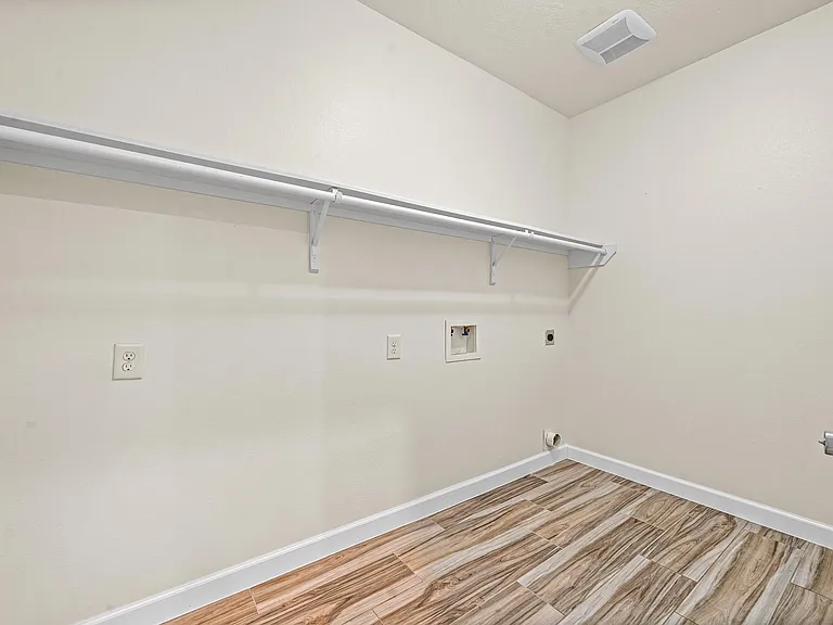 15623 Harris Canyon Ln — Photo 17