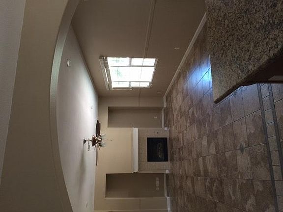4th image of 46332 Lone Pine Dr