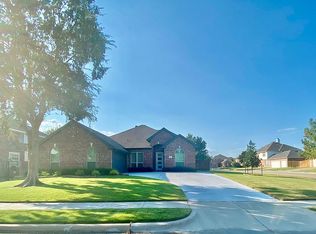 1812 Falcon Dr, Keller, TX 76248