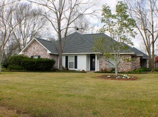 9365 Meadow Ln, Oscar, LA 70762