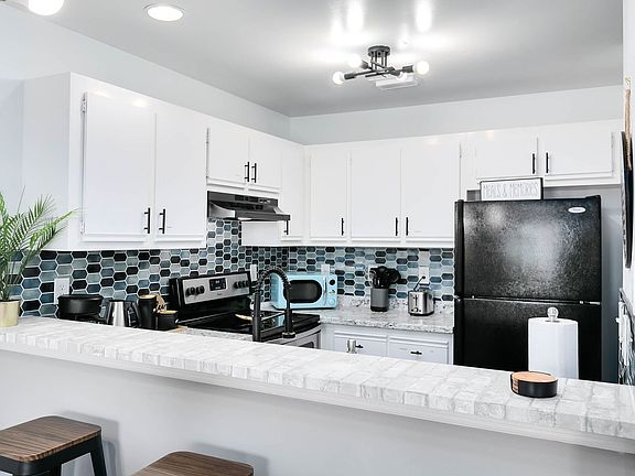 4th image of 3165 South St APT 319