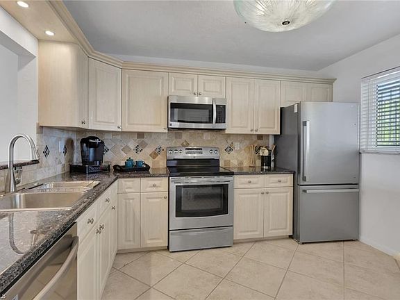 2nd image of 305 Goodlette-Frank RD S #C304