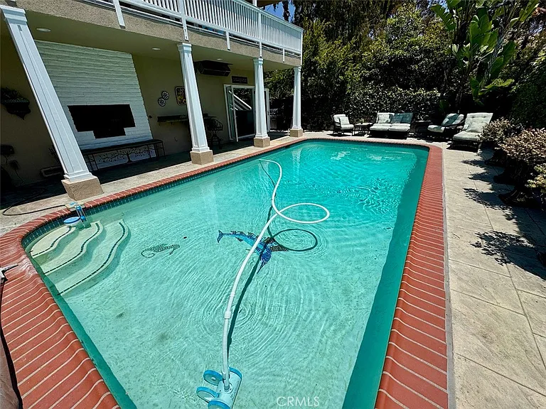180 High Dr #B — Photo 4