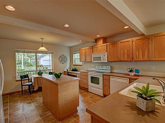3rd image of 4223 Maricite St SE