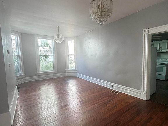 4th image of 412 N 24th St