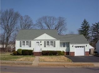 105 Highland Ave, Somerset, NJ 08873