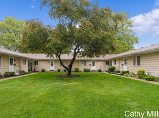 5887 Leisure South Dr SE, Kentwood, MI 49548