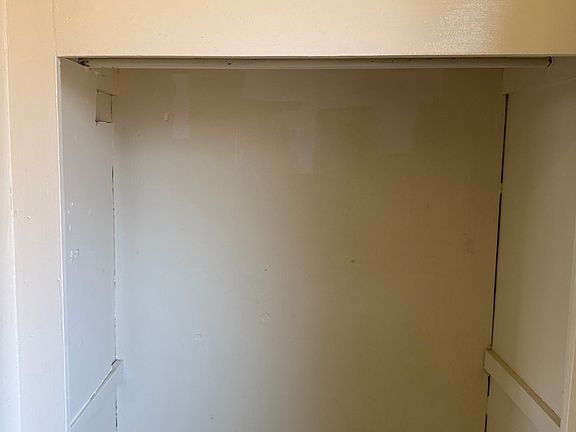 4th image of 121 Terrace St SE #B