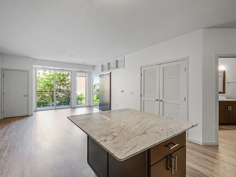 The Flats at West End — Photo 93