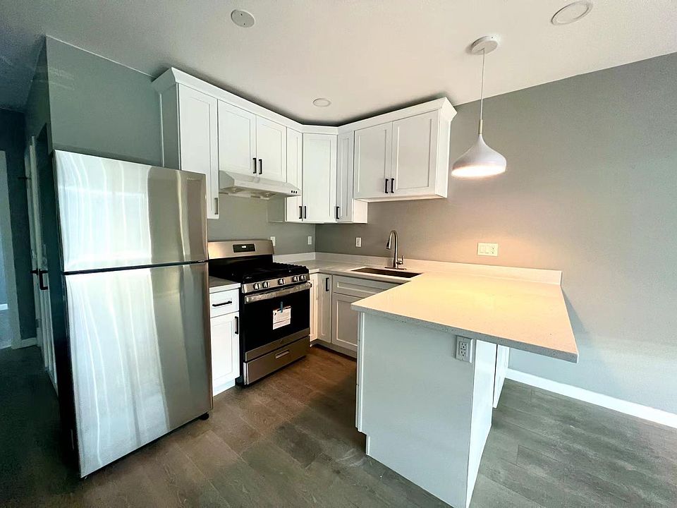 1st image of 2314 Irving St #A