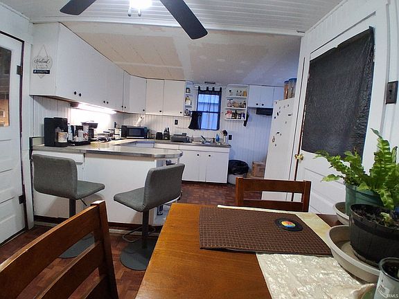 4th image of 1911 W 1050th St S