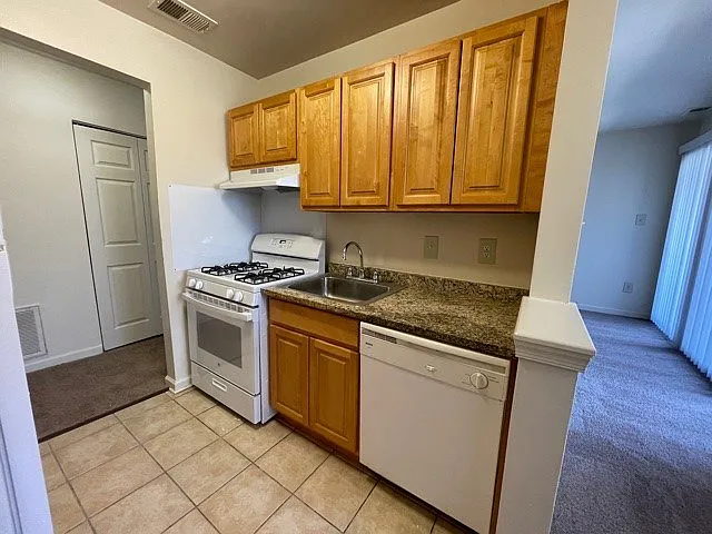 Autumn Ridge Apartments — Photo 66