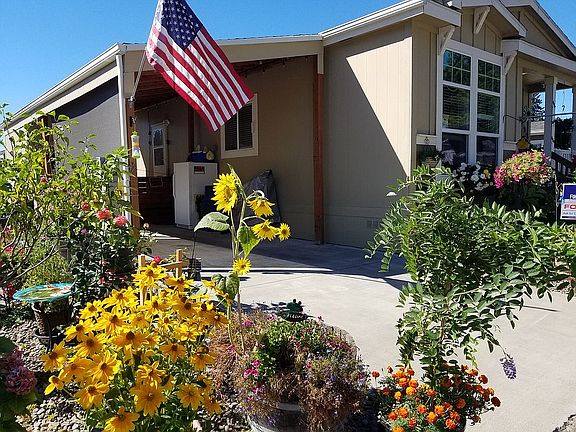 2nd image of 11678 SW Royal Villa Dr Space 79