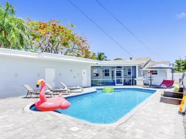 42 SW 12th St, Dania, FL 33004
