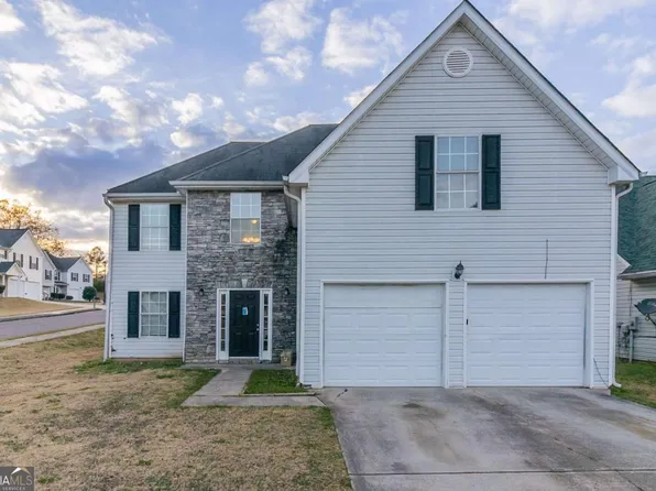 3951 Brookgate Ct, Ellenwood, GA 30294