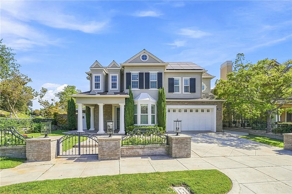 6 bed, 4.5 bath, 4492 sqft, $14,500 — Photo 1