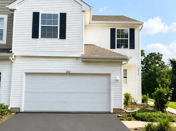2112 Orchard Ln, Carpentersville, IL 60110