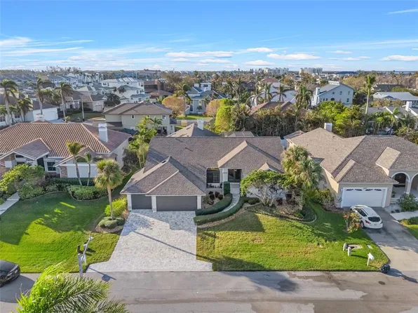 626 De Soto Dr, Tierra Verde, FL 33715